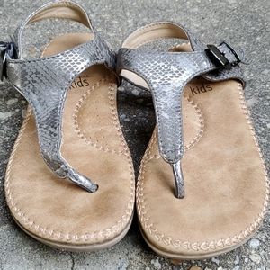 Volatile kids sandals